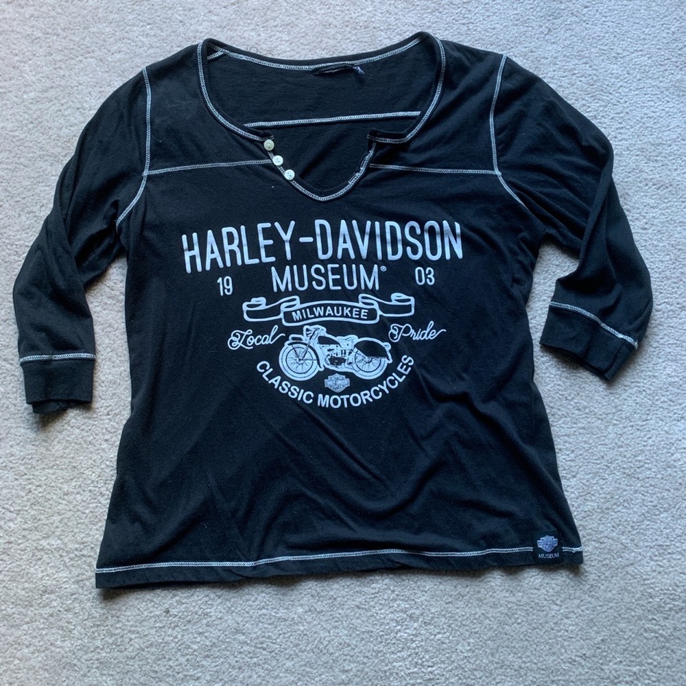 Harley Davidson 3/4 sleeve tee.